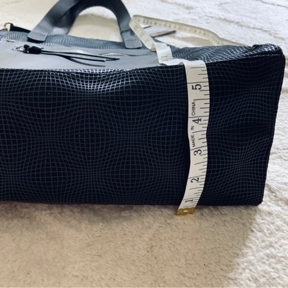 L.a.m.b Frankie 2 Black Structured Large Tote Bag New With Tags - Picture 10 of 16